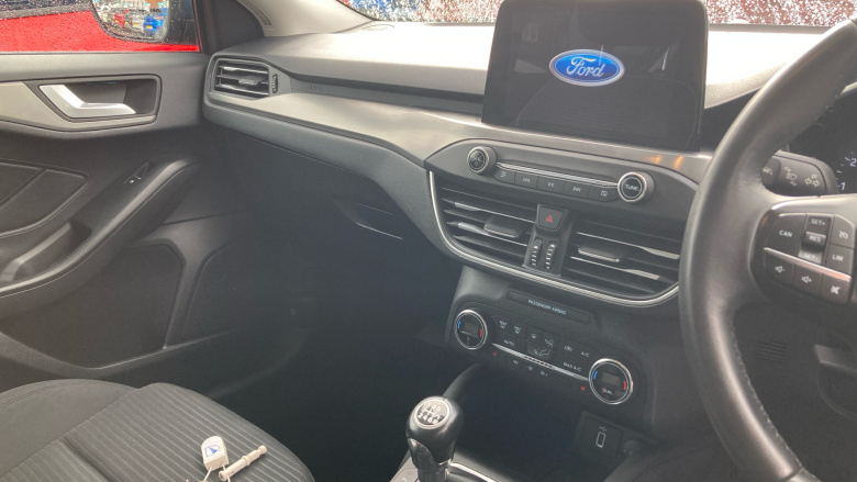 Ford Focus 1.0 EcoBoost 125 Titanium 5dr Petrol Hatchback